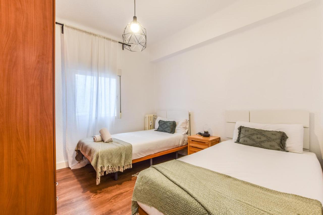 Retiro VIII Apartment Madrid Bagian luar foto